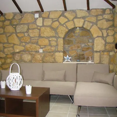 Apartament Vour 52 *